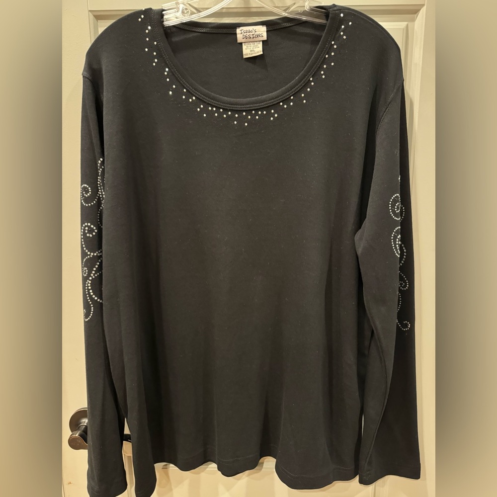 Issac’s Design Top with Rhinestones on Sleeves Size 1XL.   NWOT